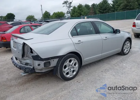 2010 Ford Fusion Se z USA, uszkodzony, nr VIN 3FAHP0HA7AR388265